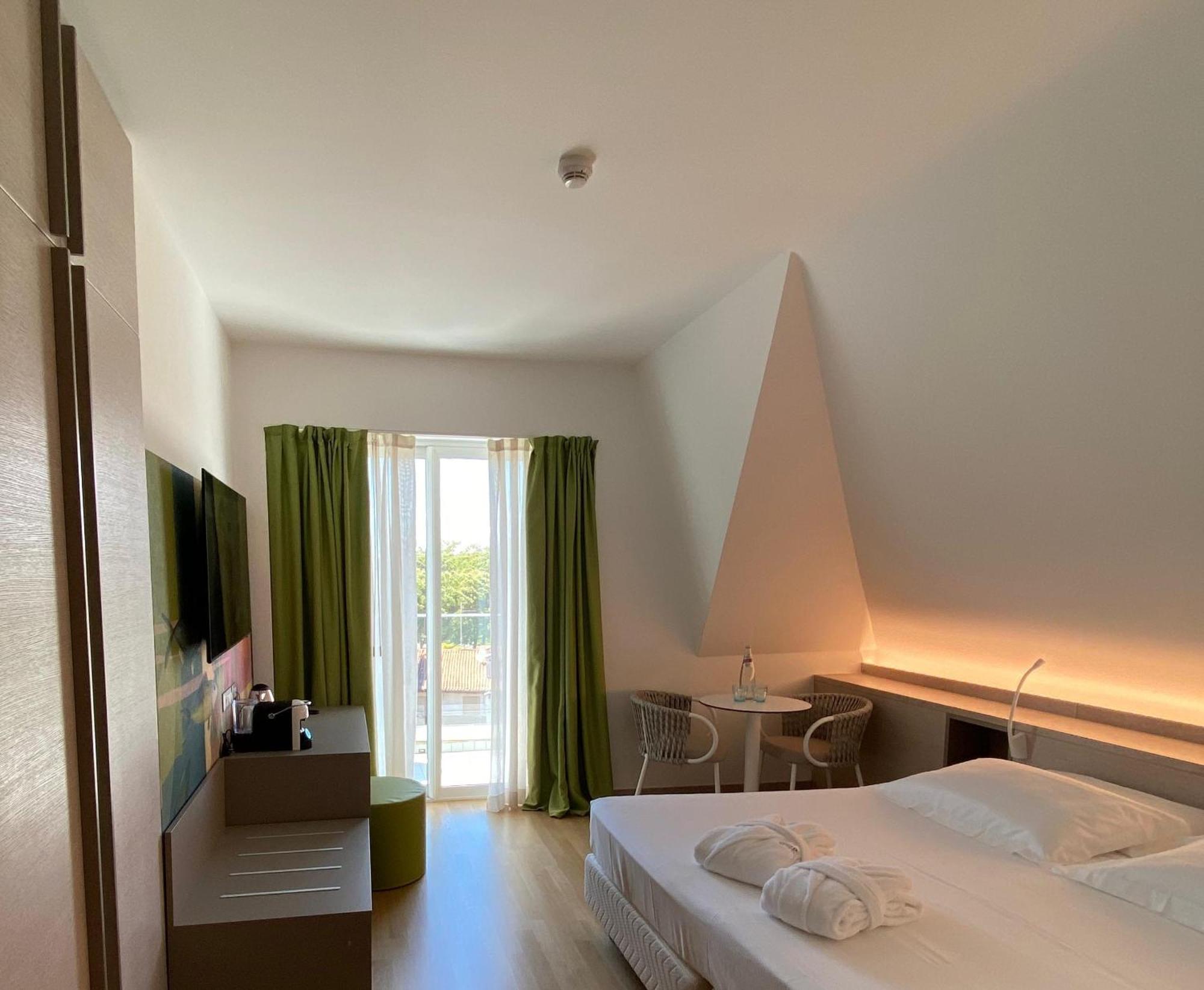 Hotel President Lignano Sabbiadoro Exteriör bild